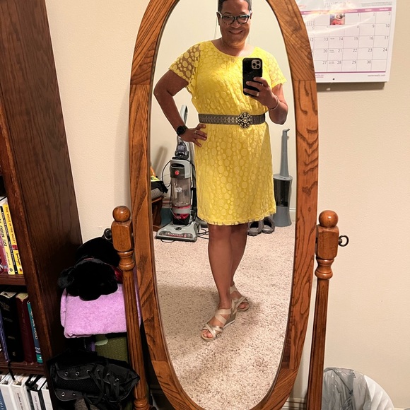 Meet your Posher, Kristen - Picture 3 of 3